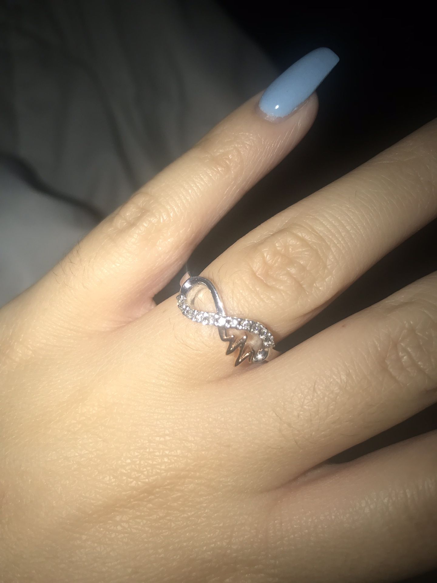 Kay Jewelers Infinity Heartbeat Ring size 7/8