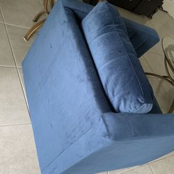 Like NEW! A 3 Piece Ashley Furniture.Reason for selling just want Black color sofas. 