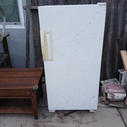 Kenmore Stand Up Deep Freezer