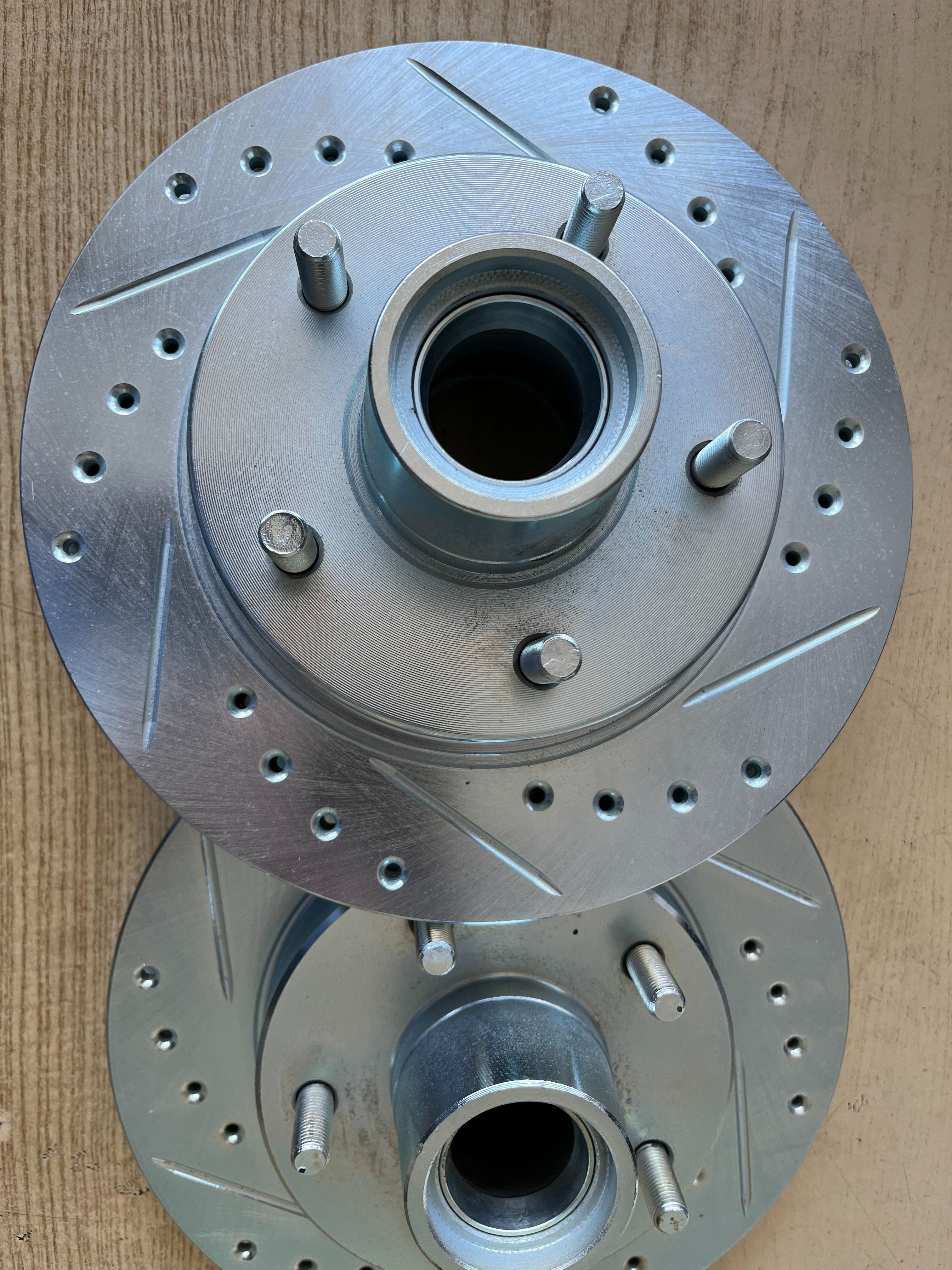 GMC Caballero 82-97 Front Drill Slot Rotors Ceramic pads