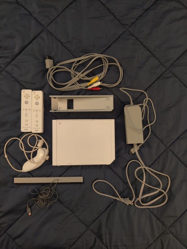 Nintendo Wii, GameCube Compatible Nintendo Wii