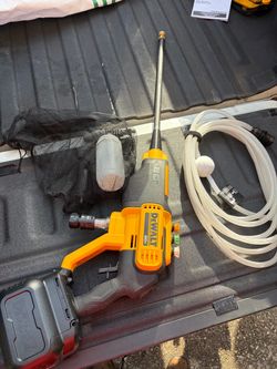 DEWALT 20V Cordless Power Cleaner