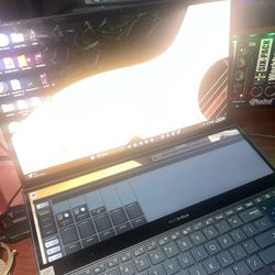 Asus Zenbook Dual Monitor Laptop