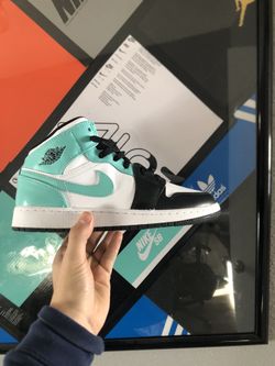 Jordan 1 Mid Tropical Twist GS