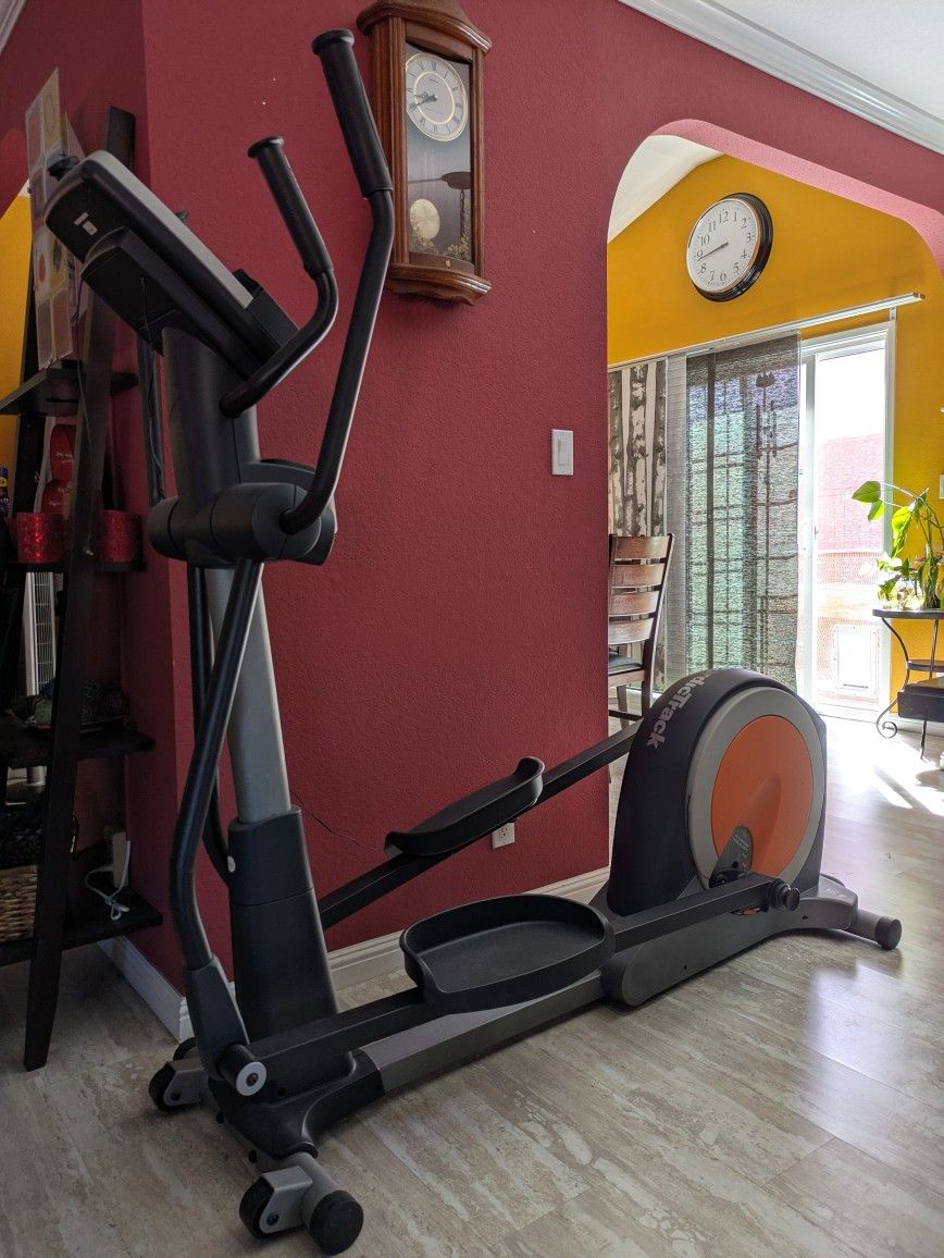 Nordictrack Elliptical E5 vi