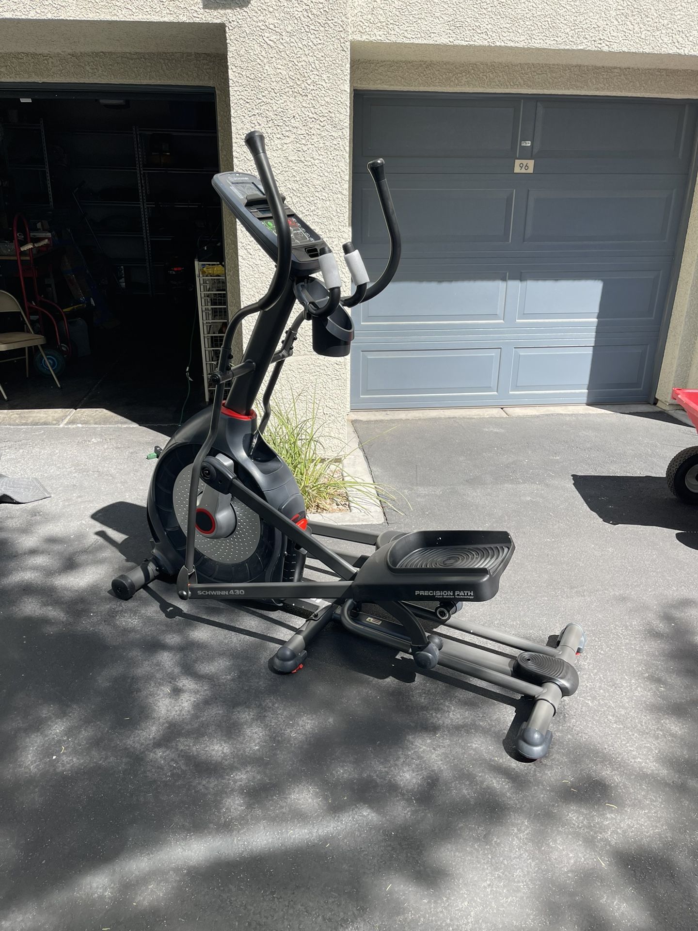 SCHWINN 430 Elliptical/Precision Path/NEW