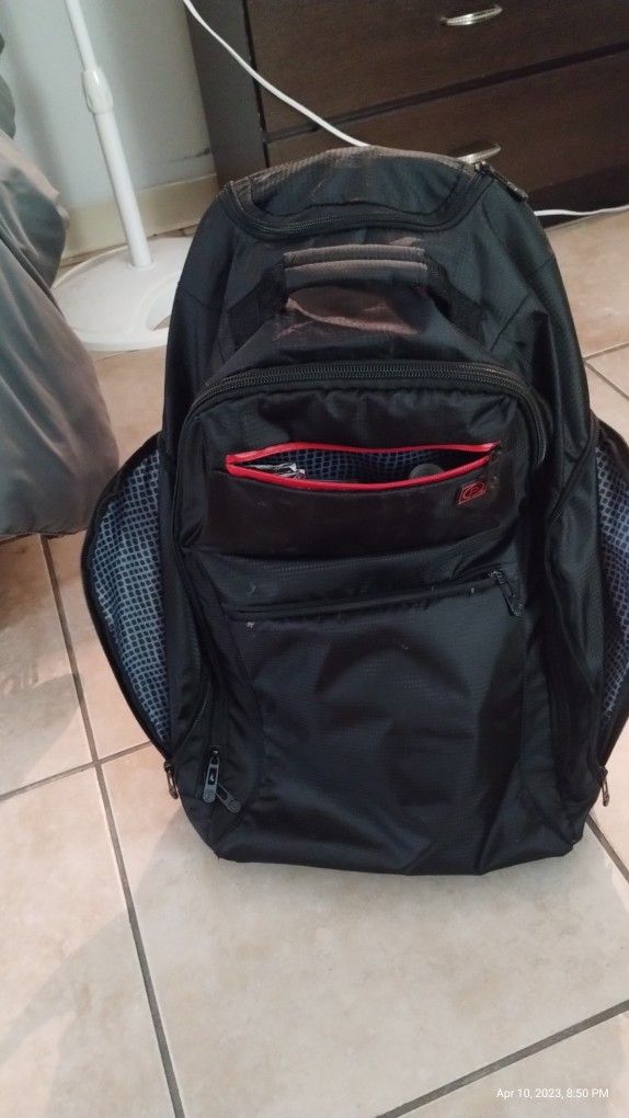 Backpack W/ Wheels. Meg Storage For An Easy Carry On Bag. Total Of 6 Compartments. Travel In Style. $95.00 New There $40.00 New HERE