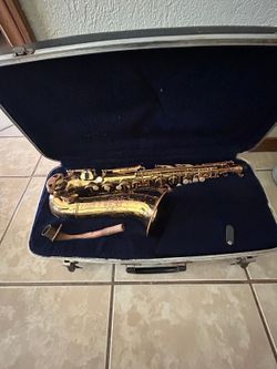Conn shooting stars sax Serial N107966