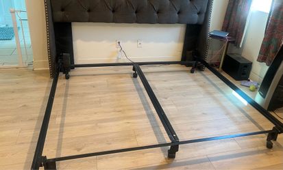 Metal bed frame