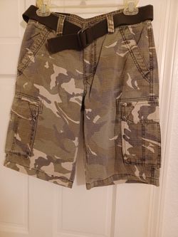 Camouflage Shorts For Men.  Waist 26. 
