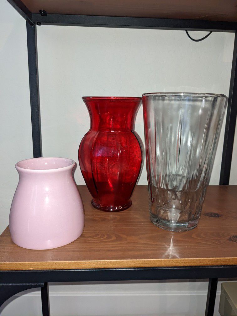 Set Of 3 Vases-Varying Sizes