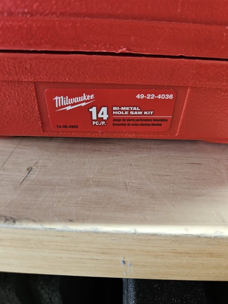 Milwaukee 14 Piece Hole Saw Kit