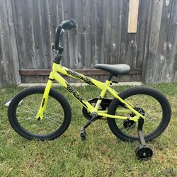 Kids bike (Training Wheels)