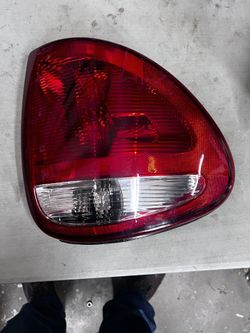 2001-2003  Chrysler Voyager / Dodge Caravan / Town Country New Left Taillight 