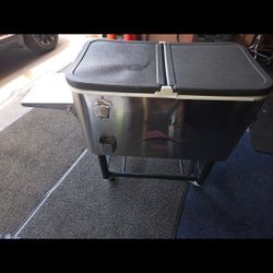 Tommy BAHAMA COOLER $ 100.00