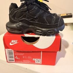 Nike Air Max Black Unisex 4C