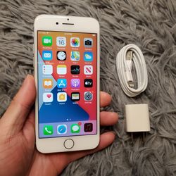 iPhone 7 - UNLOCKED - Like New  