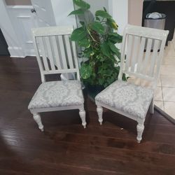 Cream Color Demask Side Chair Set