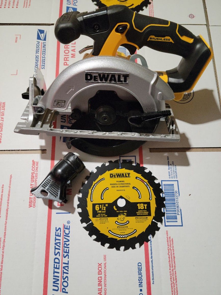 DEWALT 20-Volt MAX Cordless Brushless 6-1/2 in. Circular Saw