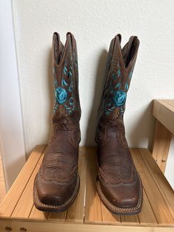 Women’s ariat boots