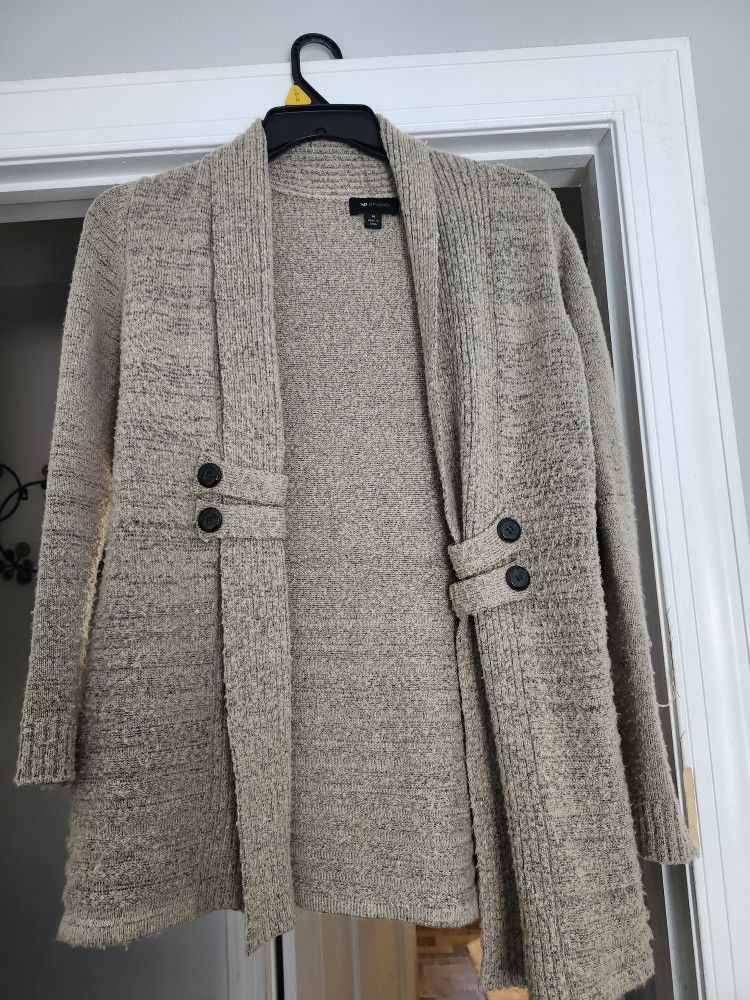 Ladies Sweater Cardigan Size Med
