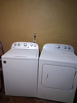 Whirlpool washer and dryer set