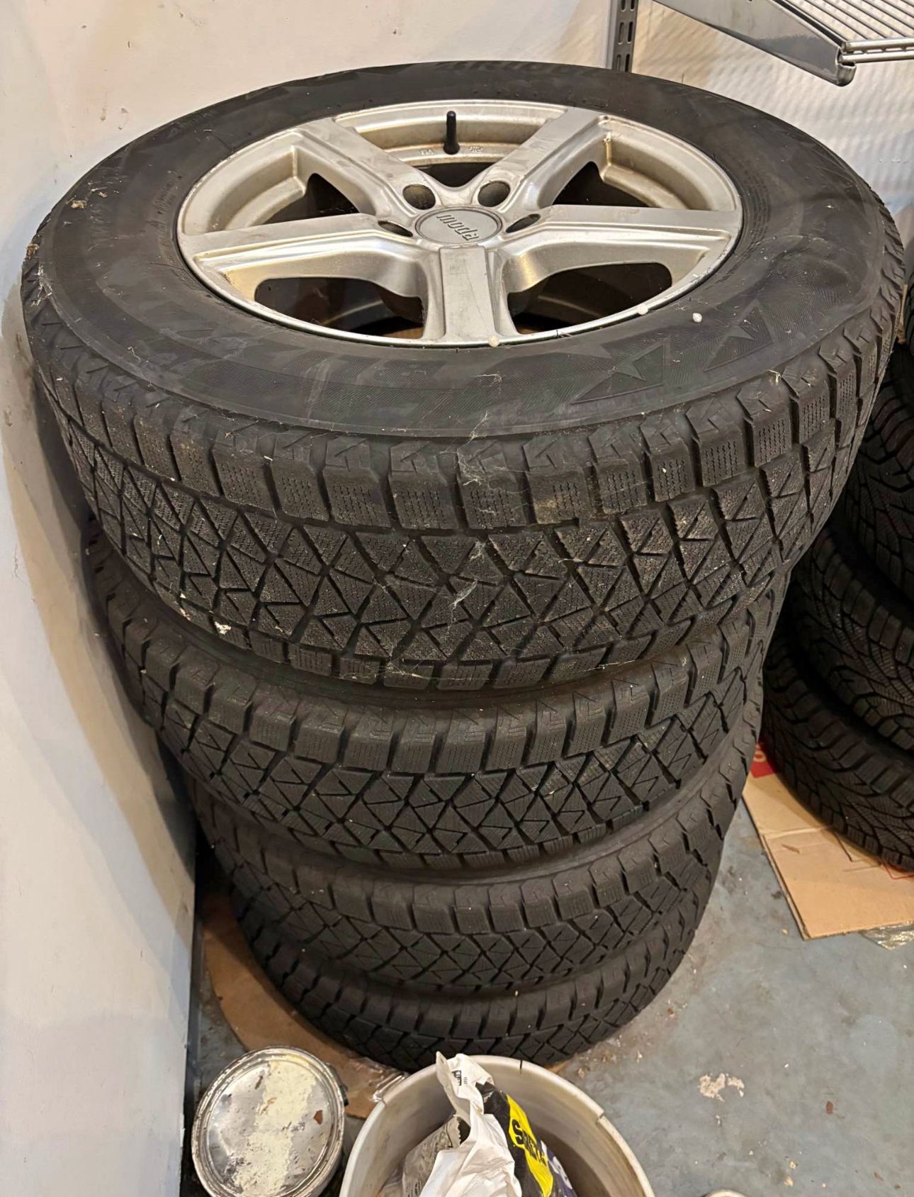 17” Wheel And Tires  ❄️ 🛞 