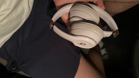 Beats Solo 4 (used)