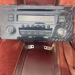 Nissan Late-model radio and CD
