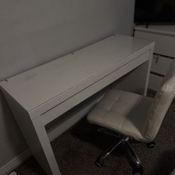 Vanity With Chair