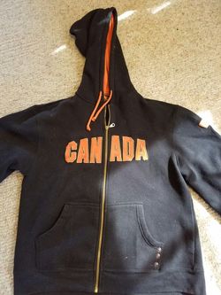 Canada black hoodie, Boys size XL