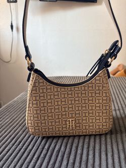 Tommy Hilfiger purse