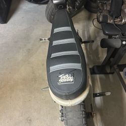 thrills seakers seat cover