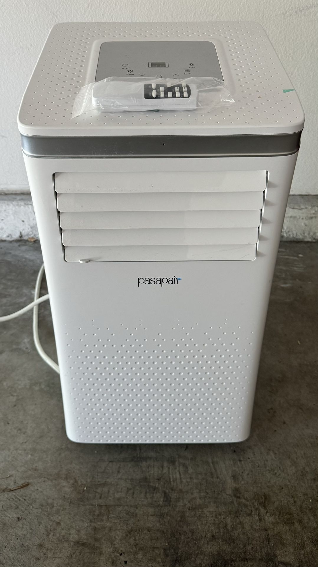 POWERFUL 10000 BTU 3-in-1 Portable Air Conditioner / Air Cooler with Dehumidifier & Fan Mode