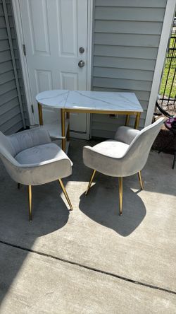 2 Chairs w/ Table