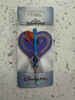 Disney Kingdom of hearts pin (limited edition)