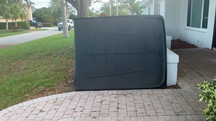 Undercover UC1166 pickup truck cover