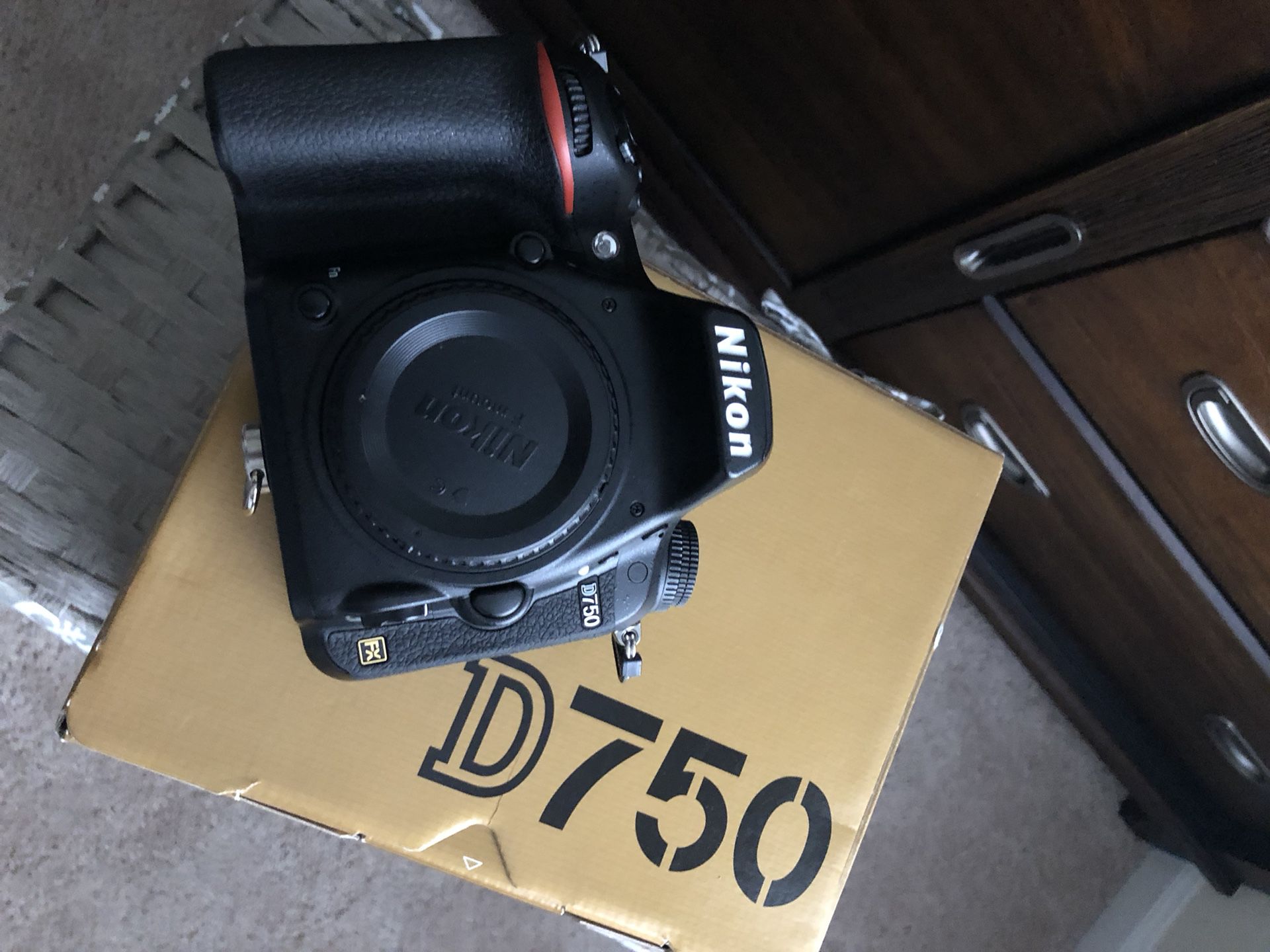 Nikon D750 24.3MP Digital SLR Camera