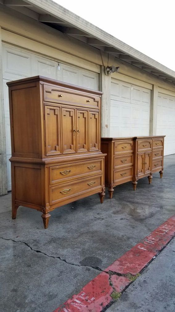 1960's = DRESSER SET // by San Marino - Unagusta