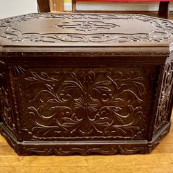 Hope Chest / Toy Box