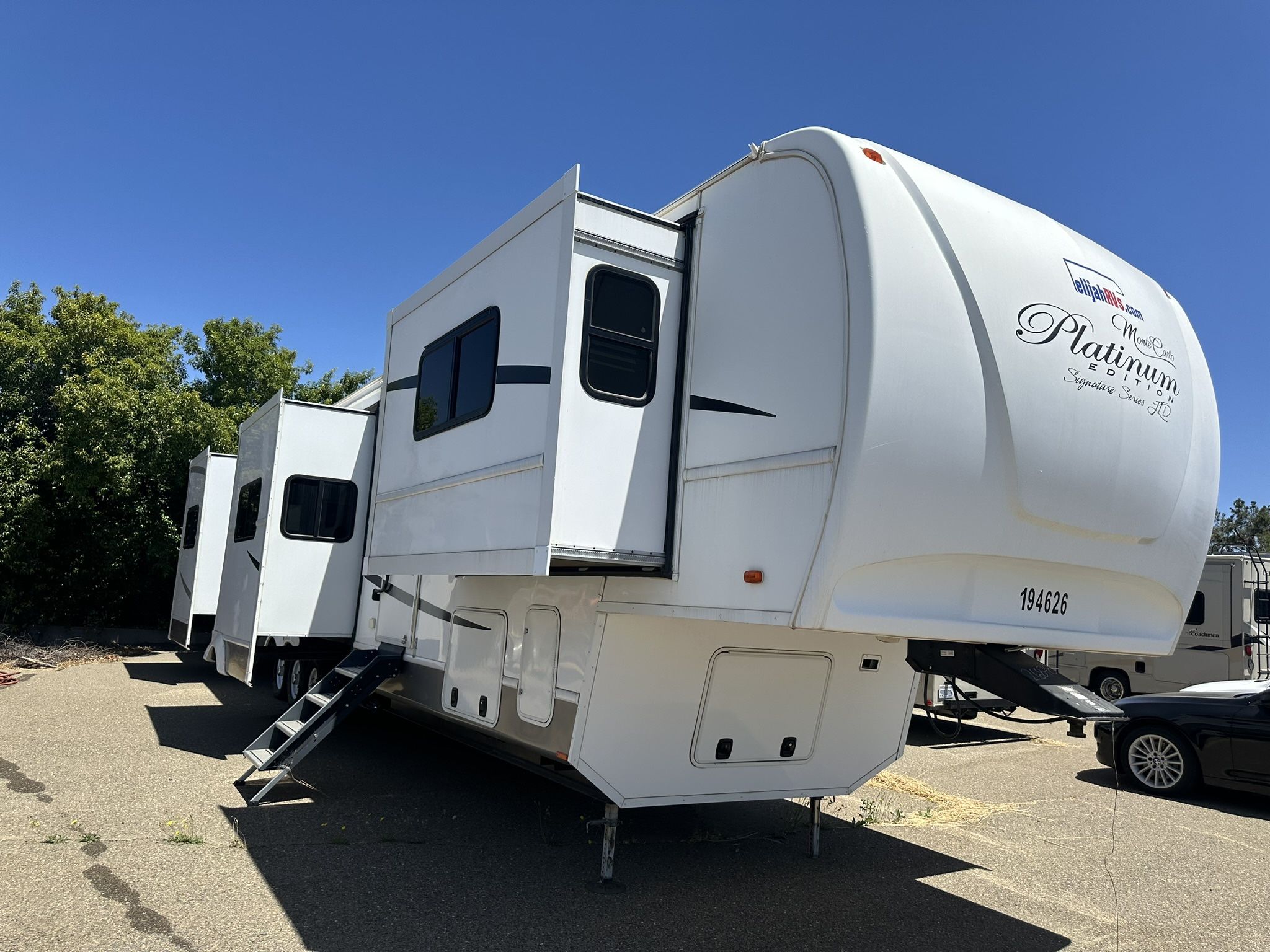 Fifth Wheel RV Trailer 45 Foot, 2019, 6 Slides