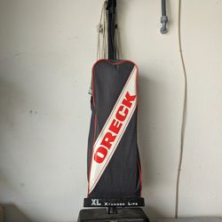 Oreck XL 9800 Vacuum 