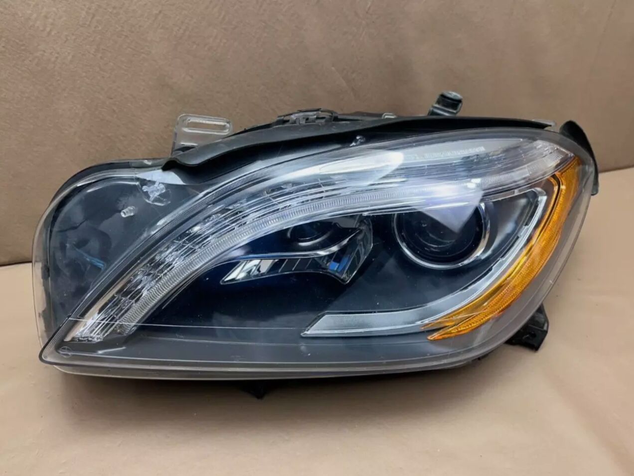 12-15 MERCEDES ML350 W166 LH LEFT Headlamp bi-Xenon HID a1(contact info removed)59