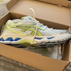 ASICS  Wore For 2 Hrs Basically New 🔥