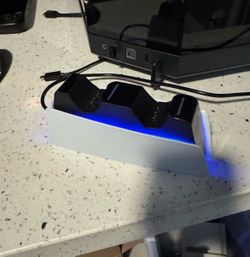 PS5 controller charger