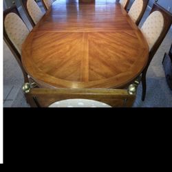 Vintage Drexel heritage dining room set