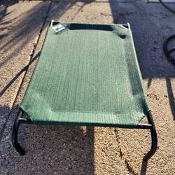Coolaroo Steel-Framed Elevated Dog Bed, Brunswick Green, Large
