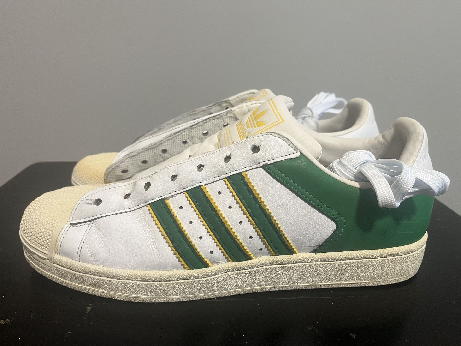 Adidas Men’s White w/Green & Yellow Stripe Shell Toe Shoes