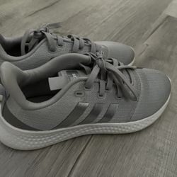 Adidas Tennis Shoe