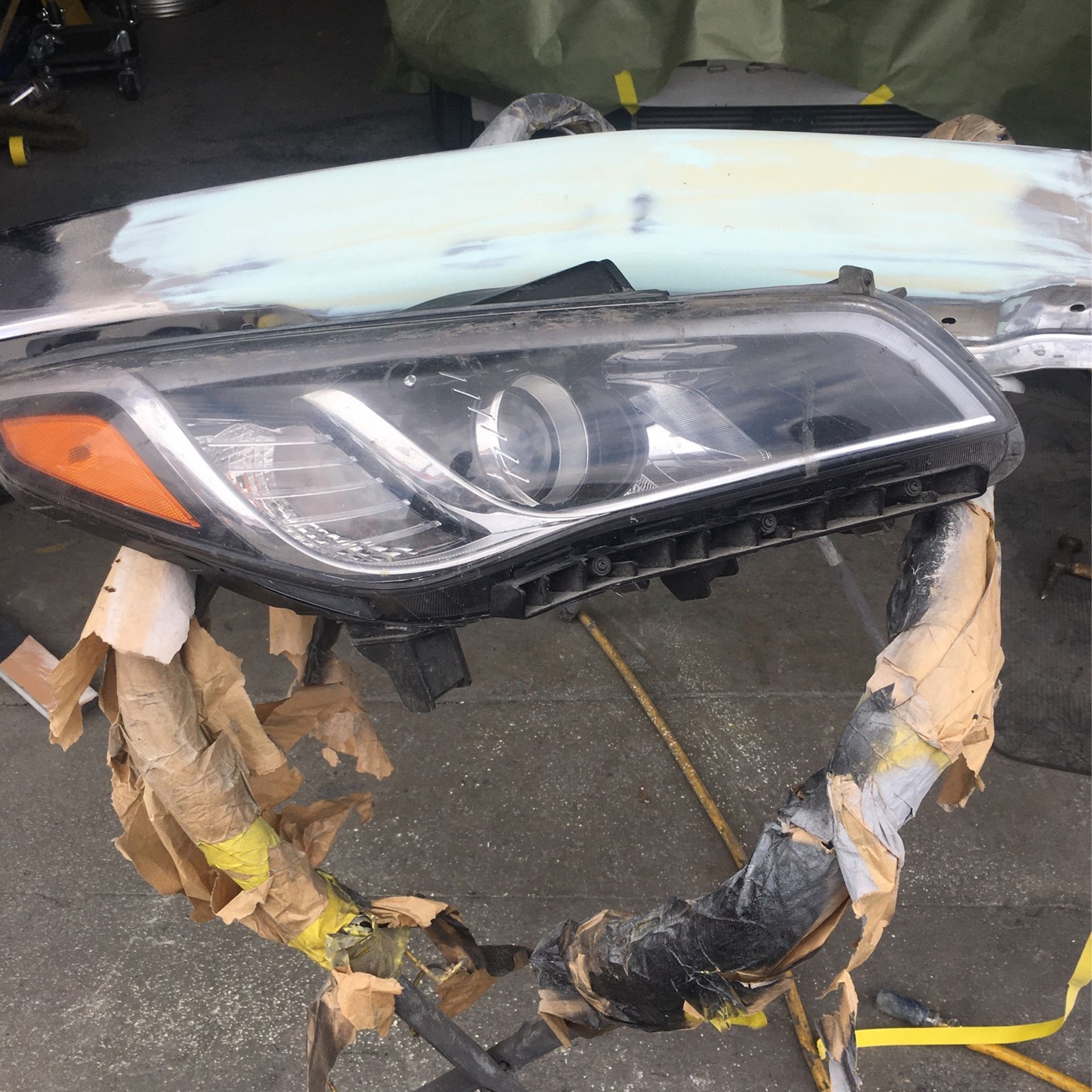 2017 Hyundai Sonata Right Headlight 